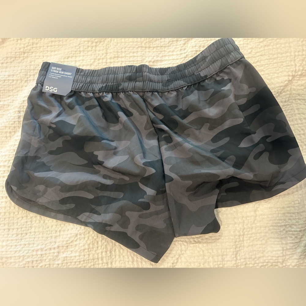 DSG camo mid rise shorts